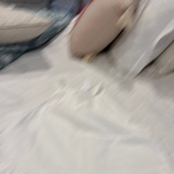 LOFT Women's White Sleeveless Top - Picture 8 of 8